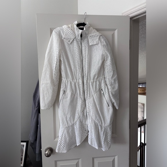 ZAC Zac Posen White Eyelet Trench Coat - Picture 5 of 6